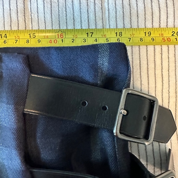 VINTAGE BURBERRY plaid skirt - Picture 10 of 10